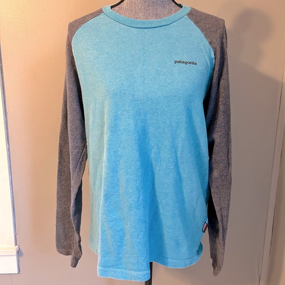 Patagonia Long Sleeve T Shirt Size M